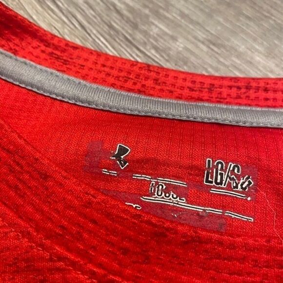 Under Armour Red Athletic Long Sleeve Shirt Men Large Bin J-8 - Picture 2 of 5